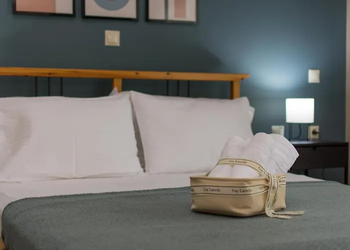 48, Cozy In Center * 칼라마타